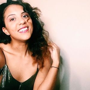 Meet your Posher, Sierra